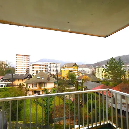 Paradise Near Downtown & Free Parking - Local Bike Apartment