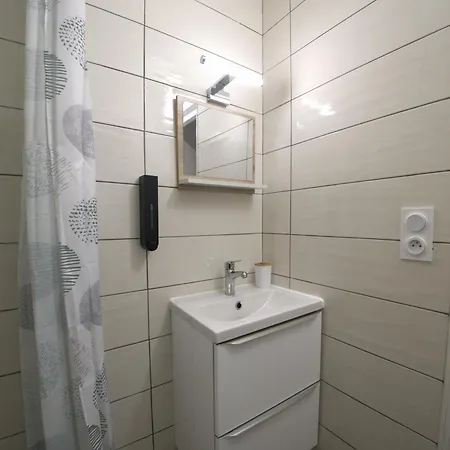 Apartment Paradise Near Downtown & Free Parking - Local Bike